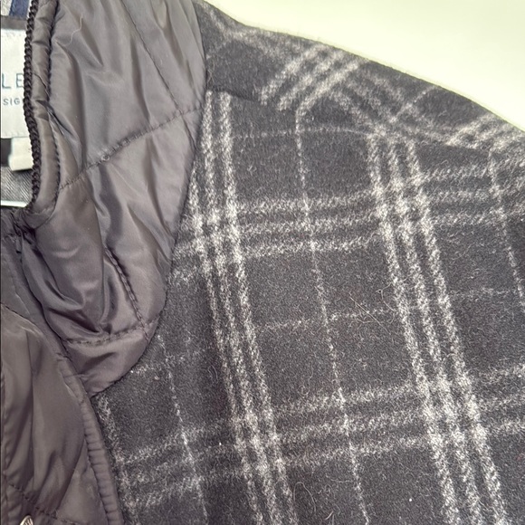 Cole Haan Black Quilted Puffer Field Jacket with corduroy Collar - Picture 4 of 10